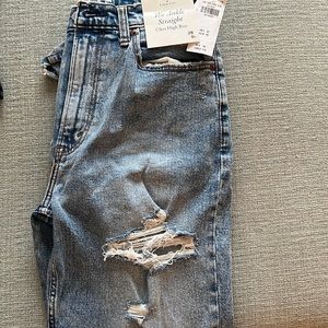 NWT ABERCROMBIE the ankle straight Ultra High Rise